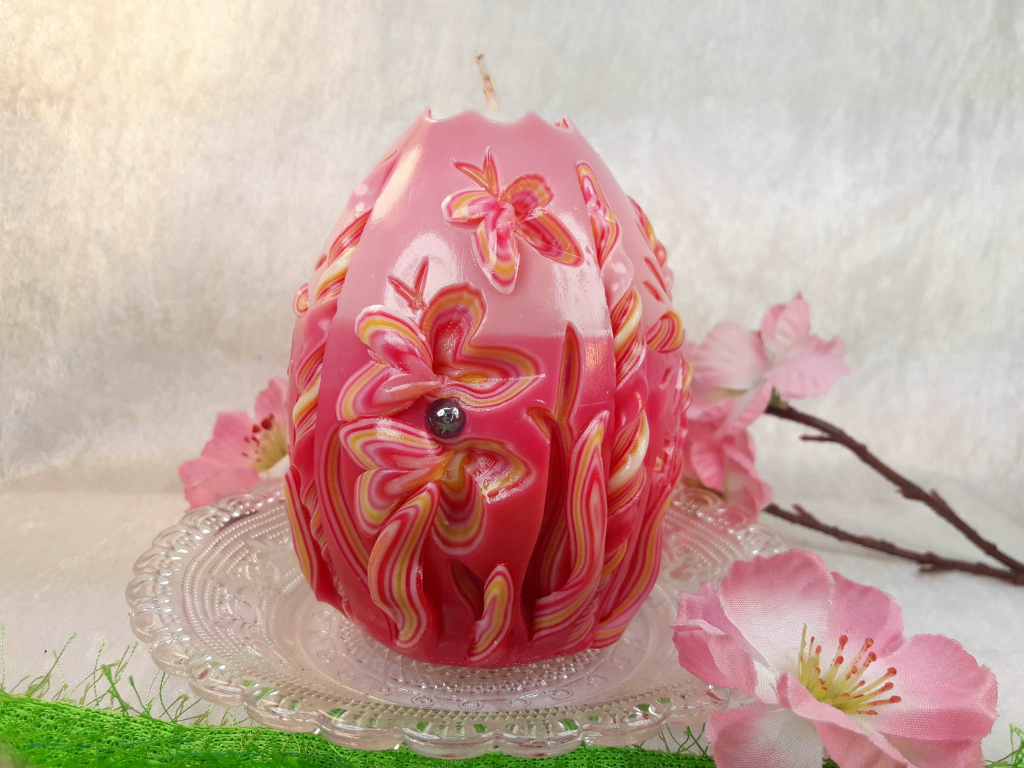 Schnitzkerze großes Osterei, rosarot mit Kreuz - Berliner Spezialitäten