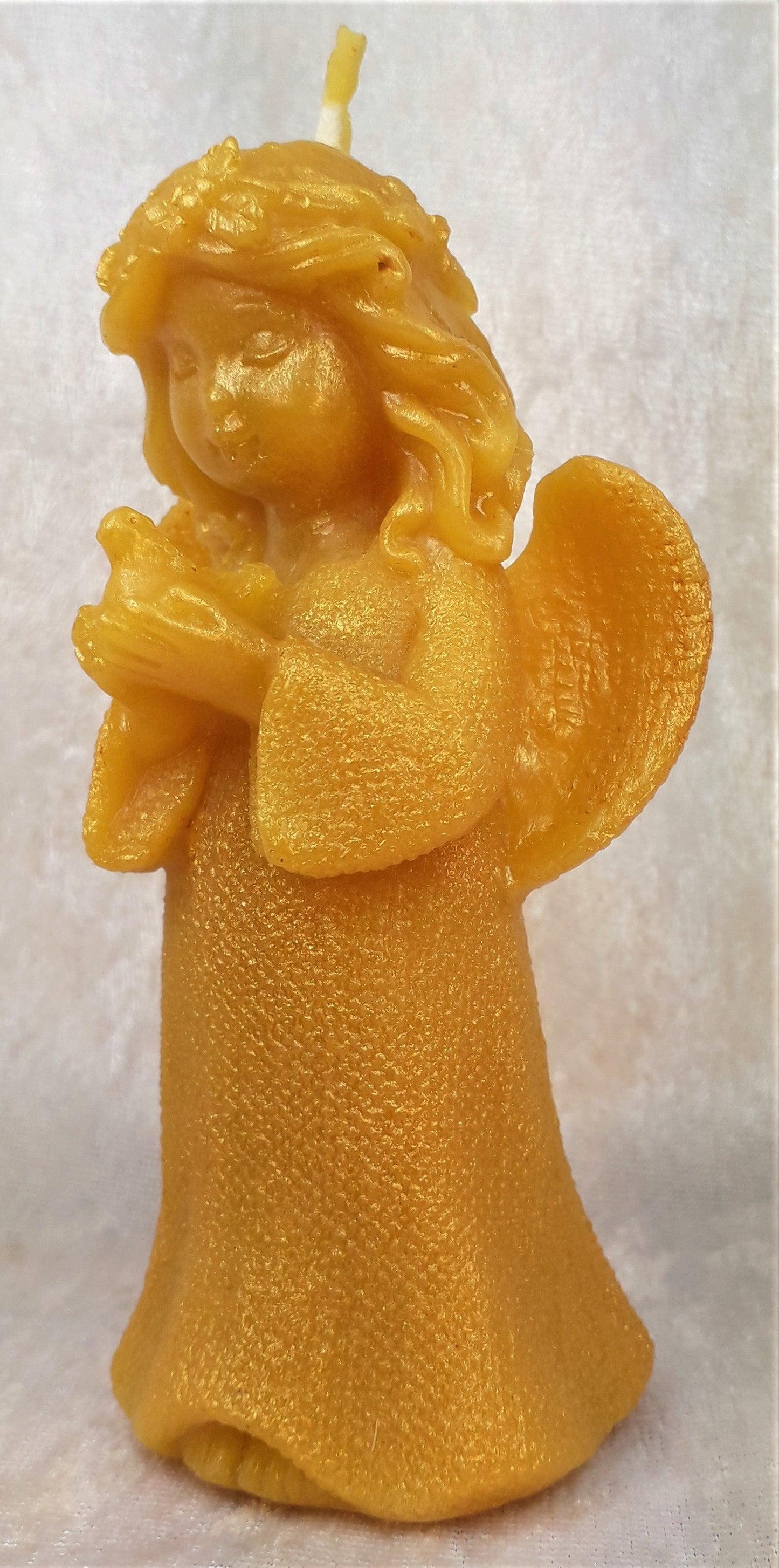 Bienenwachskerze goldener Engel mit Taube, 4,5 x 11 cm - Berliner Spezialitäten