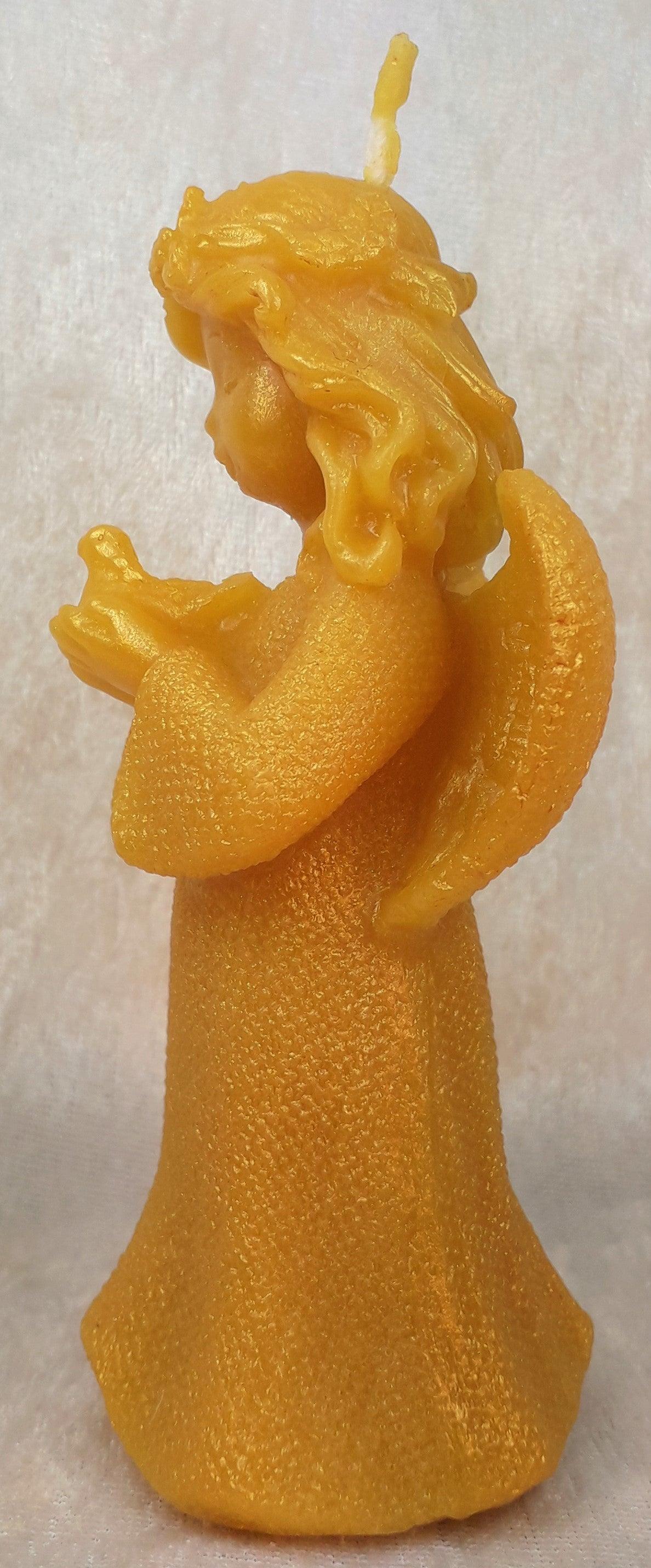 Bienenwachskerze goldener Engel mit Taube, 4,5 x 11 cm - Berliner Spezialitäten