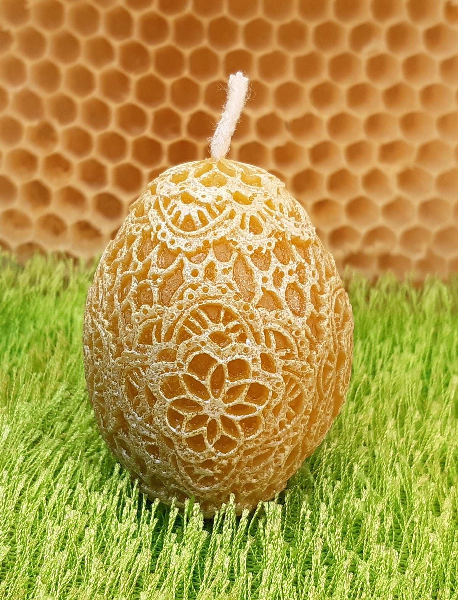 Bienenwachskerze Ei mit Spitze